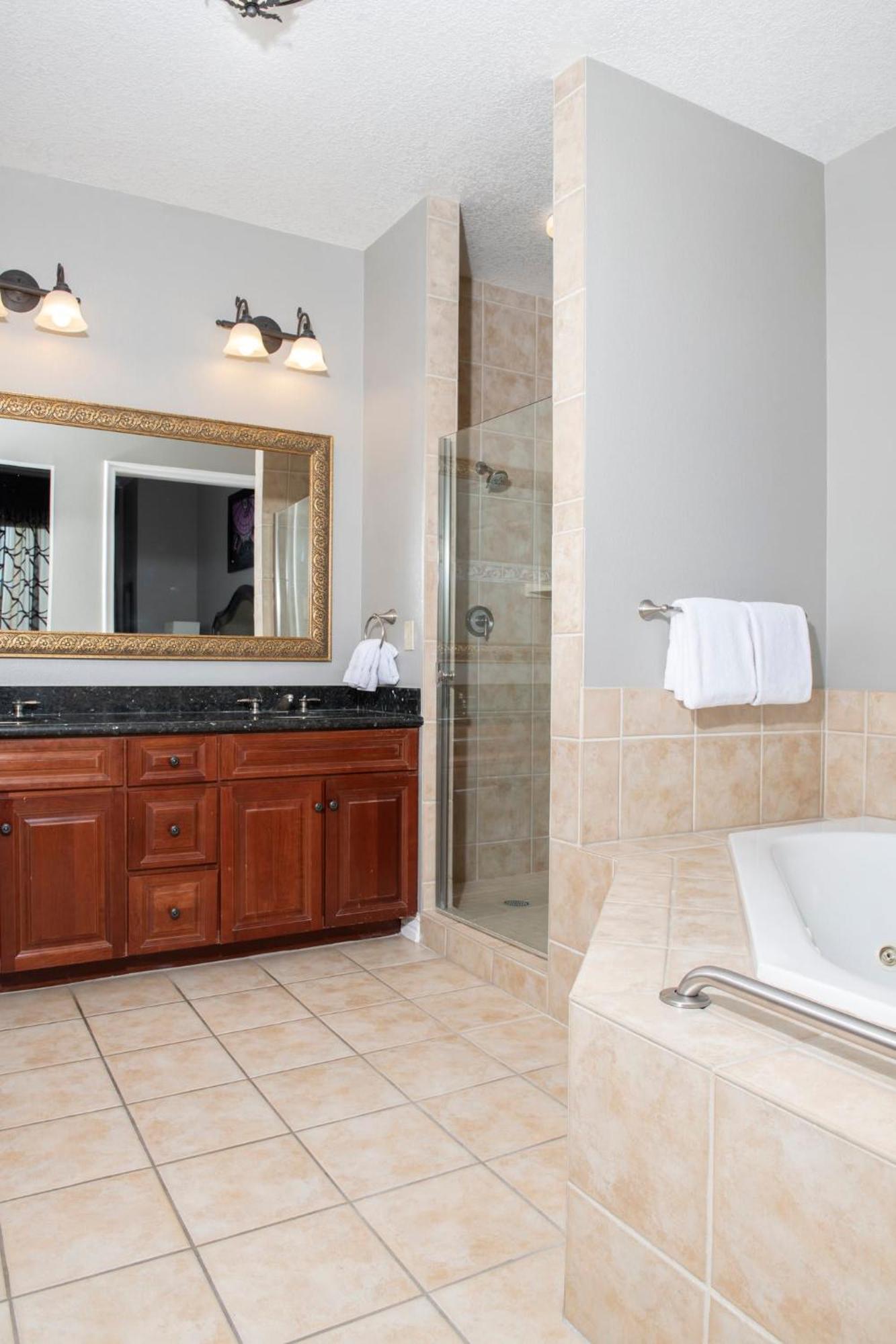 Wyndham Grand Desert 2br With Access *